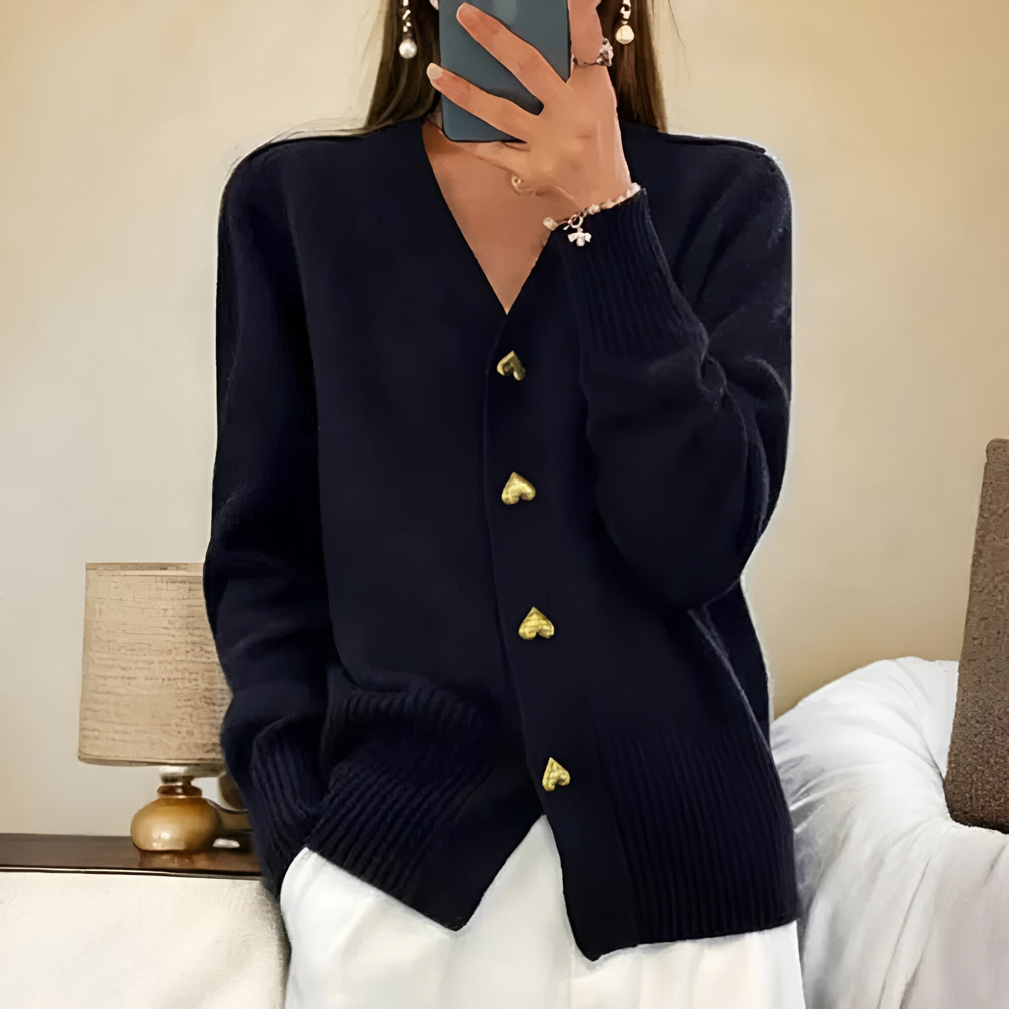 Maëlys™ | Cardigan élégant avec des boutons en forme de cœur