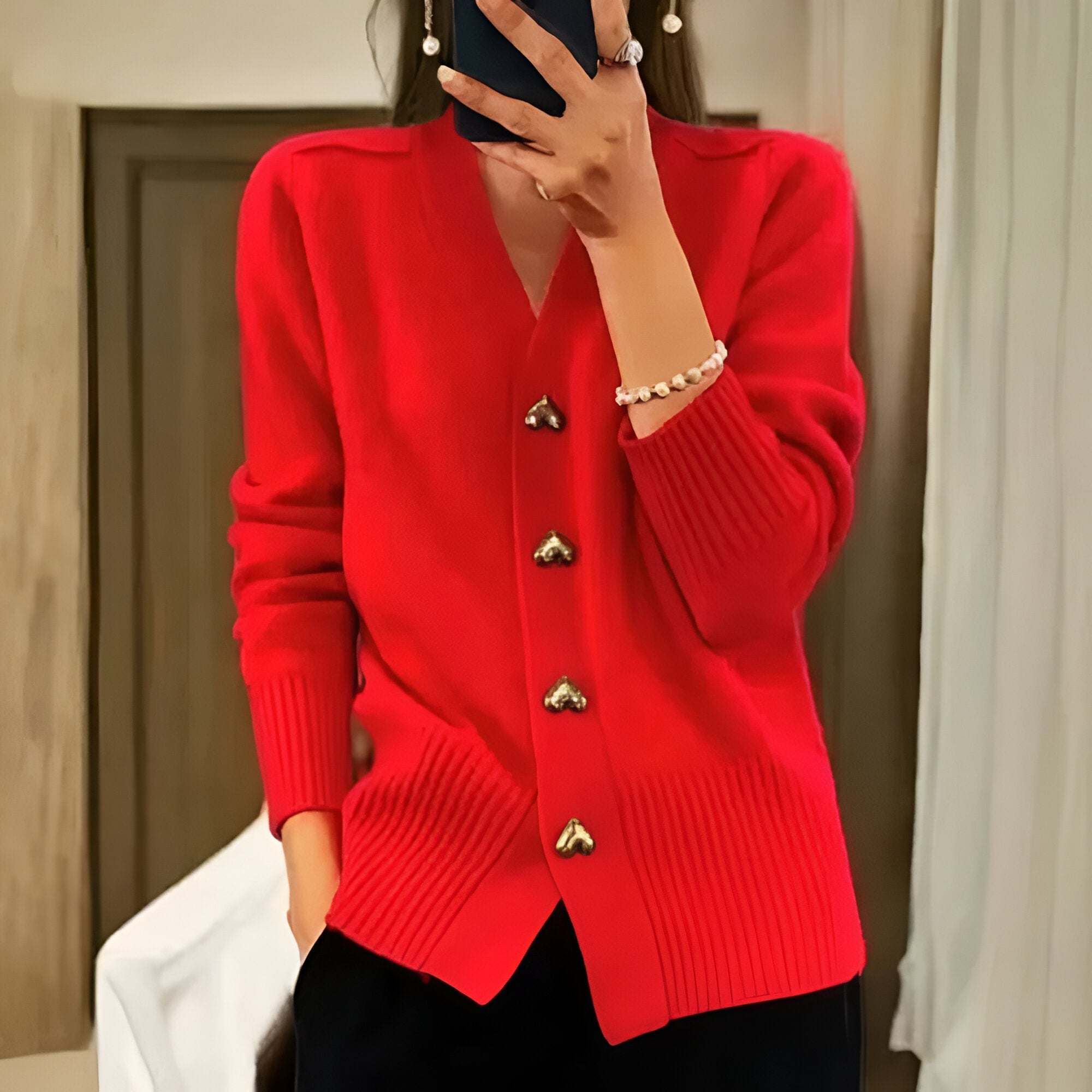 Maëlys™ | Cardigan élégant avec des boutons en forme de cœur